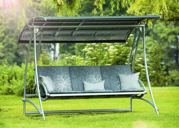 Hollywoodschaukel kaufen – darauf sollten Sie bei der Anschaffung achten