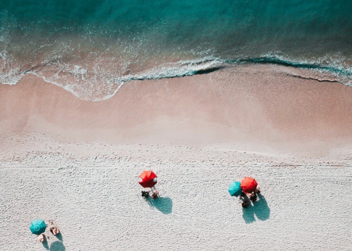 Sonnenschutz im Schwimmbad, am See und am Strand